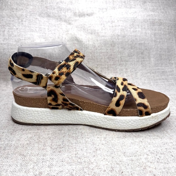 OTBT Springer Calf real fur strappy platform sandals size 10M cheetah print - Picture 4 of 9